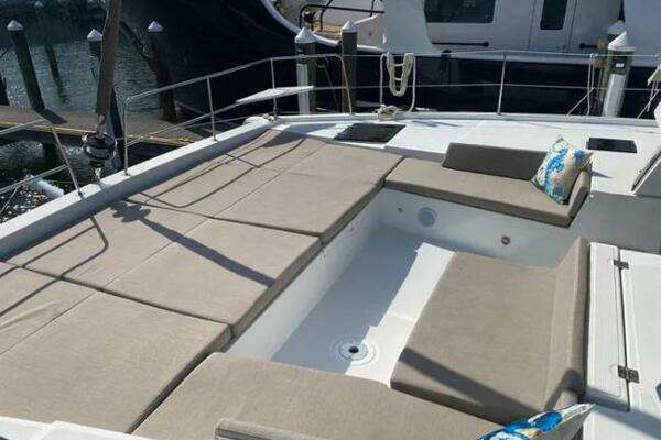 Bali 4.2 Yacht For Sale