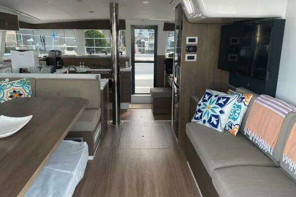 Photo of the 2023 Bali 4.2 "Nauti Habit"