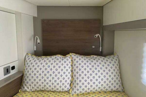 Bali 4.2 Yacht For Sale