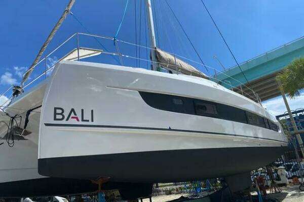 Bali 4.2 Yacht For Sale