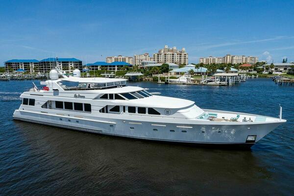 2000 Christensen 141