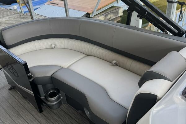 24ft Avalon Yacht For Sale