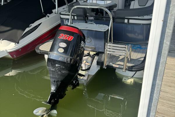 24ft Avalon Yacht For Sale