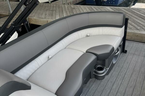 24ft Avalon Yacht For Sale