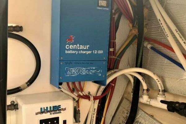 2009 Tiara Yachts 43