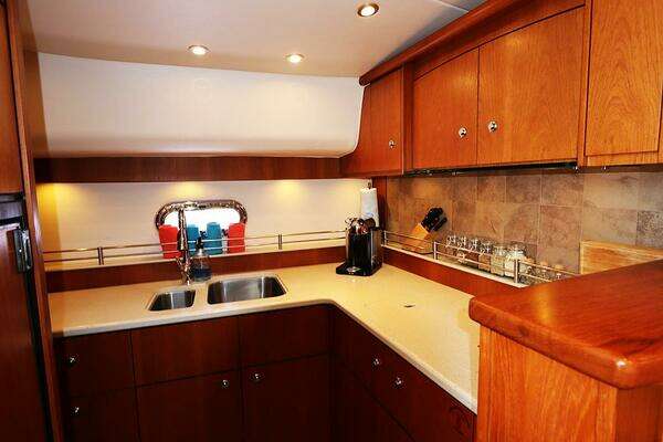 2009 Tiara Yachts 43