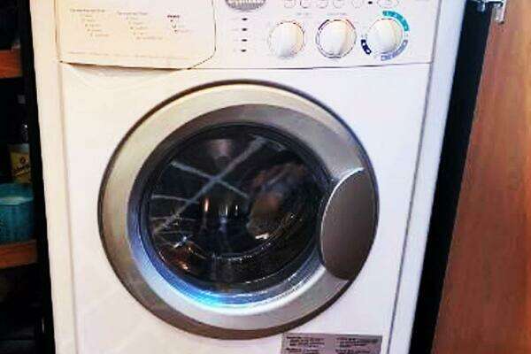 2009 Tiara Yachts 43