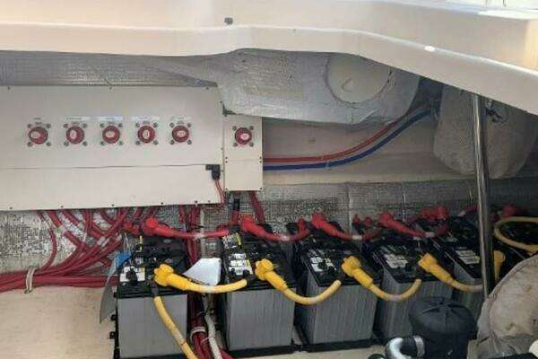 2009 Tiara Yachts 43