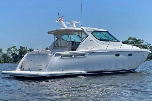 43ft Tiara Yachts Yacht For Sale