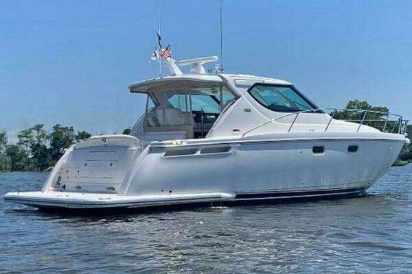 2009 Tiara Yachts 43