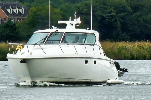 43ft Tiara Yachts Yacht For Sale