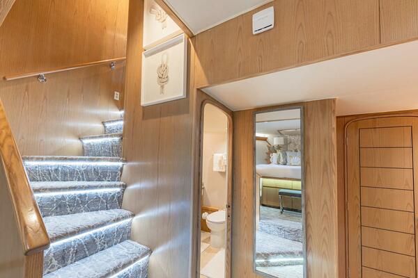 Margate 111ft Broward Yacht For Sale