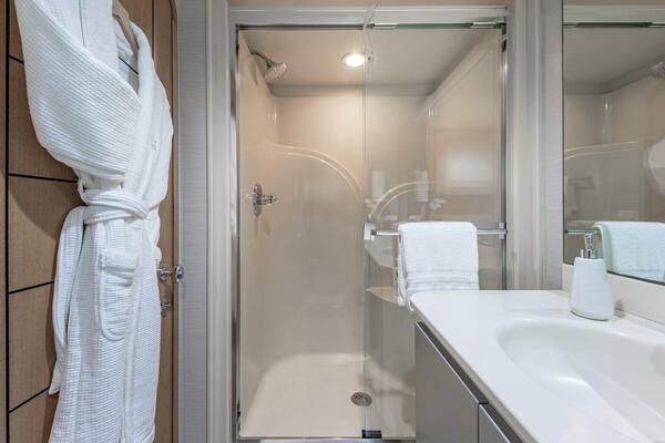 Margate 111ft Broward Yacht For Sale