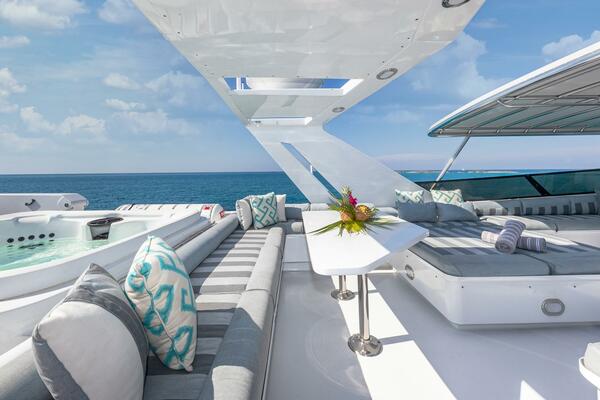 Margate 111ft Broward Yacht For Sale