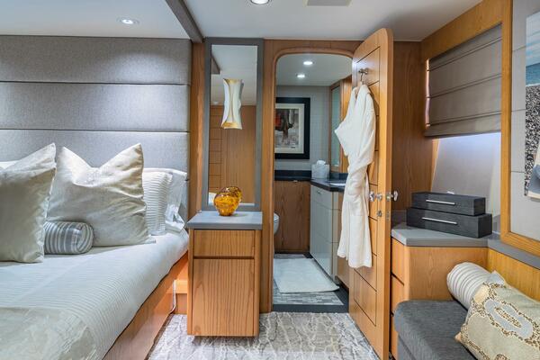 Margate 111ft Broward Yacht For Sale