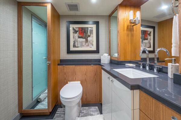 Margate 111ft Broward Yacht For Sale