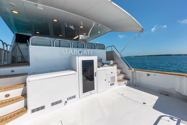 Margate 111ft Broward Yacht For Sale