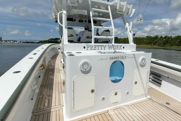 Metal Shark 42 - Pretty Work -