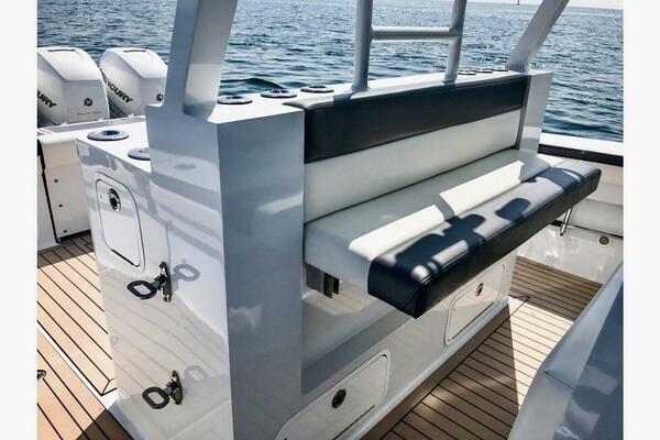 Metal Shark 42 - Pretty Work -