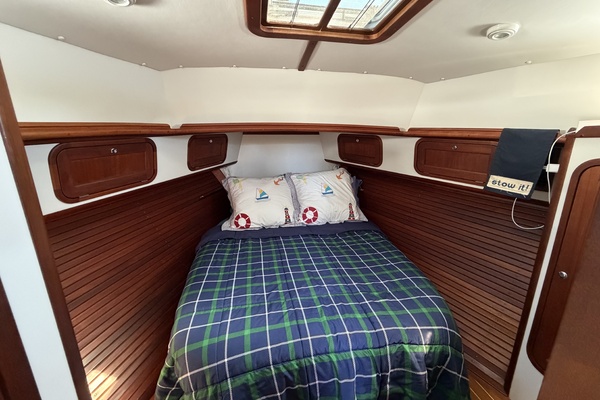 Quest 40ft Legacy Yacht For Sale