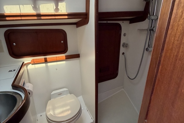Quest 40ft Legacy Yacht For Sale