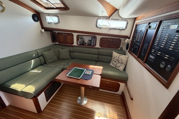 Quest 40ft Legacy Yacht For Sale