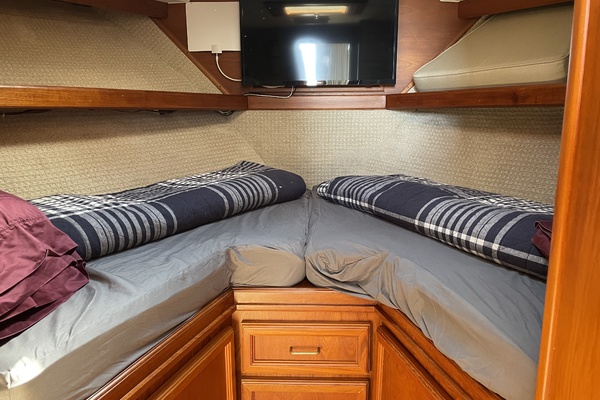 MORNING DEW 37ft Egg Harbor Yacht For Sale