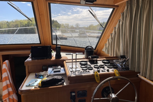 MORNING DEW 37ft Egg Harbor Yacht For Sale