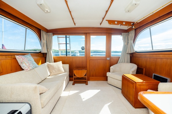 MORNING DEW 37ft Egg Harbor Yacht For Sale