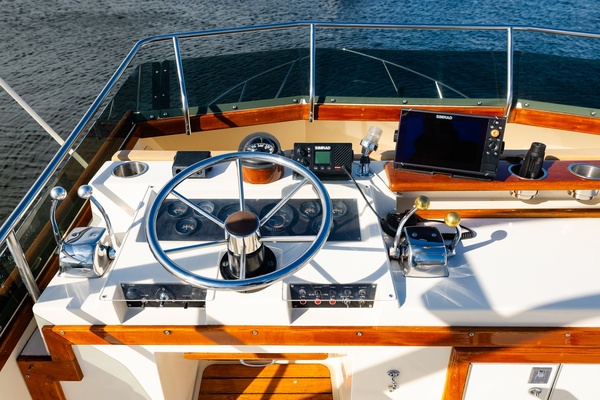 MORNING DEW 37ft Egg Harbor Yacht For Sale