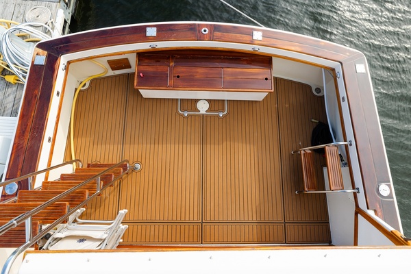 MORNING DEW 37ft Egg Harbor Yacht For Sale