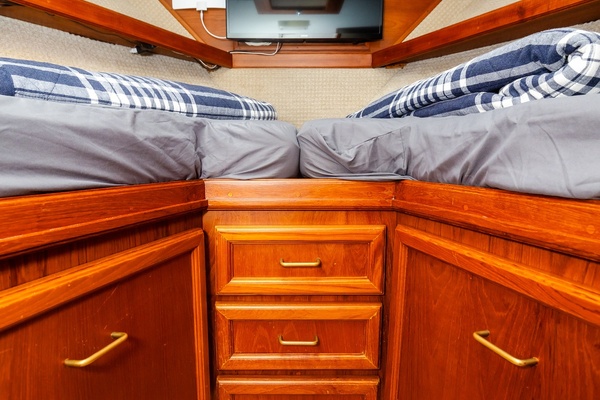 MORNING DEW 37ft Egg Harbor Yacht For Sale