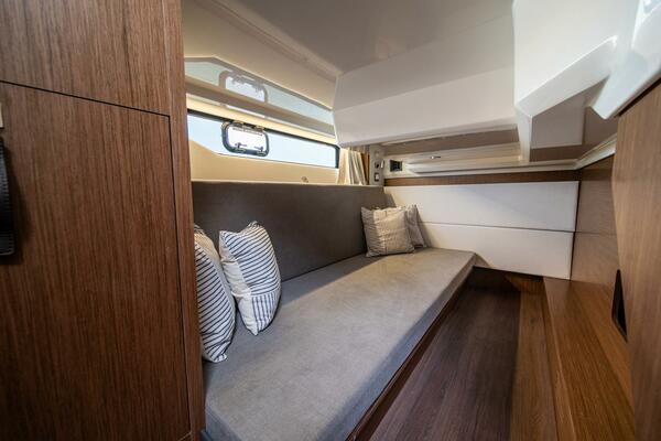 42ft Beneteau Yacht For Sale