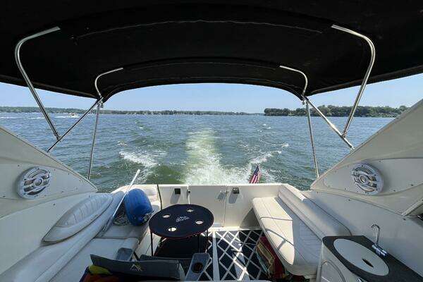 Photo of the 2001 Maxum 3300 SCR