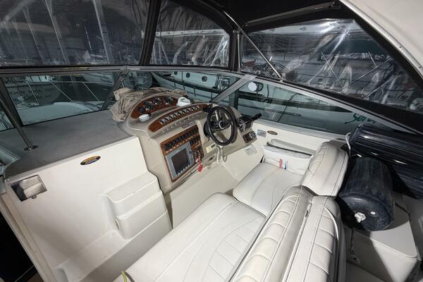 33ft Maxum Yacht For Sale