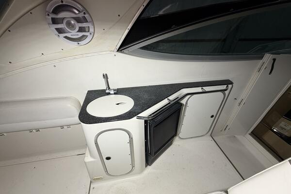 33ft Maxum Yacht For Sale