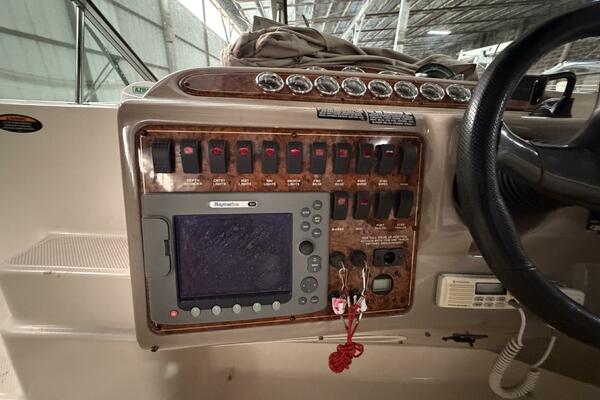 33ft Maxum Yacht For Sale