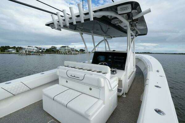2012 SeaHunter 37