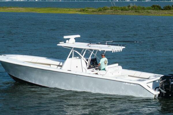 37ft SeaHunter Yacht For Sale
