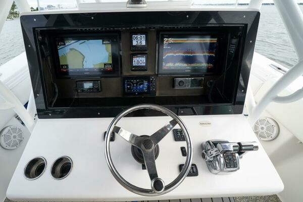 37ft SeaHunter Yacht For Sale