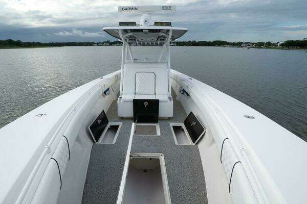 2012 SeaHunter 37
