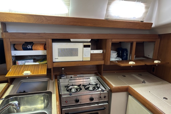 Forever Young 35ft Catalina Yacht For Sale