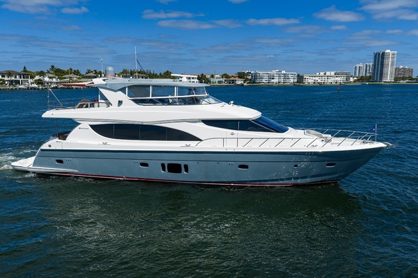 H2OME 80ft Hatteras Yacht For Sale