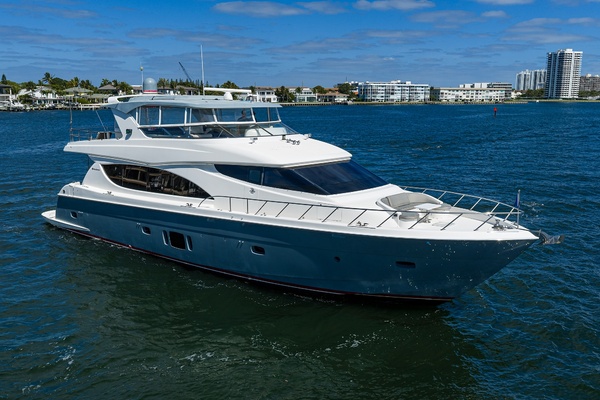 H2OME 80ft Hatteras Yacht For Sale