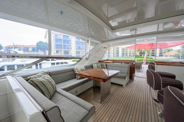 H2OME 80ft Hatteras Yacht For Sale