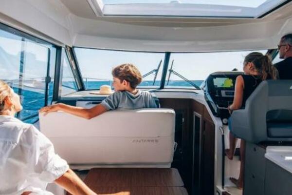 42ft Beneteau Yacht For Sale