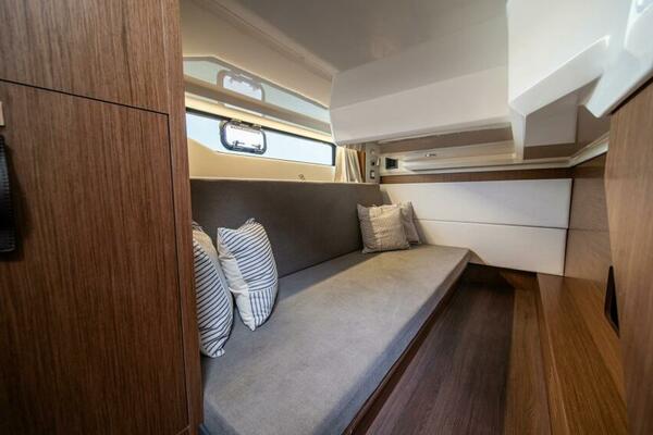 42ft Beneteau Yacht For Sale