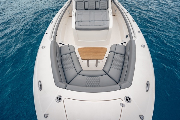 2017 Pursuit 40