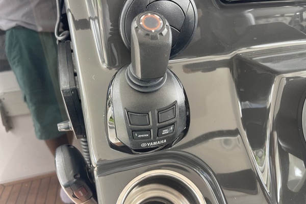 Yolo 40ft Pursuit Yacht For Sale