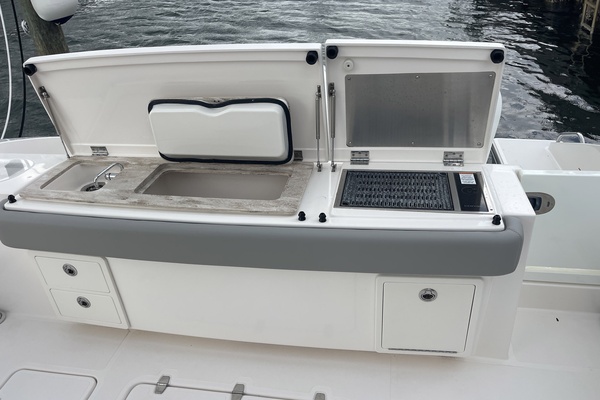 Yolo 40ft Pursuit Yacht For Sale